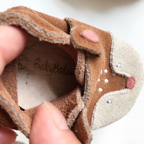 Baby Boden leather reindeer moccasins EUC size 3-6 months - Picture 6 of 7